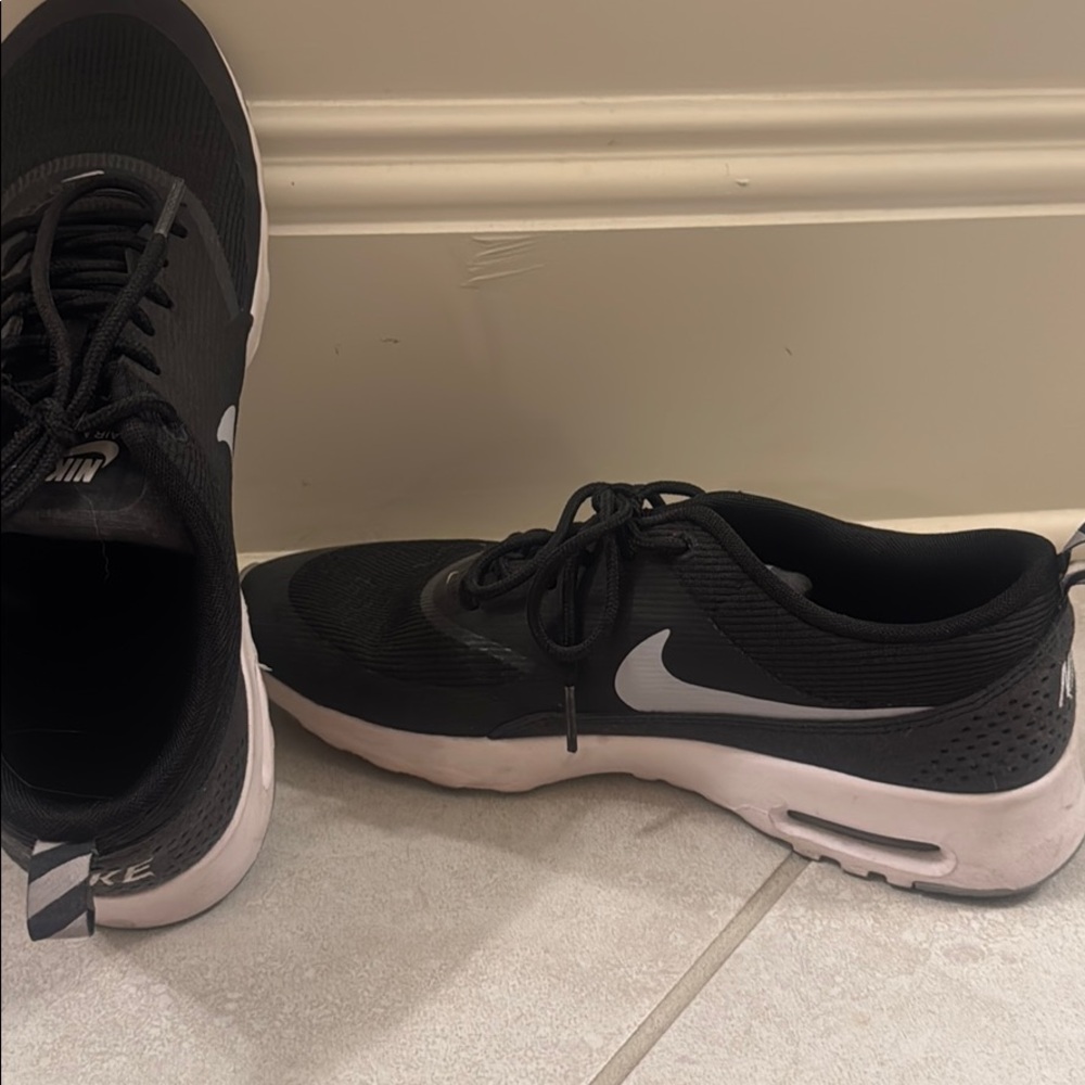 Women’s Nike shoes